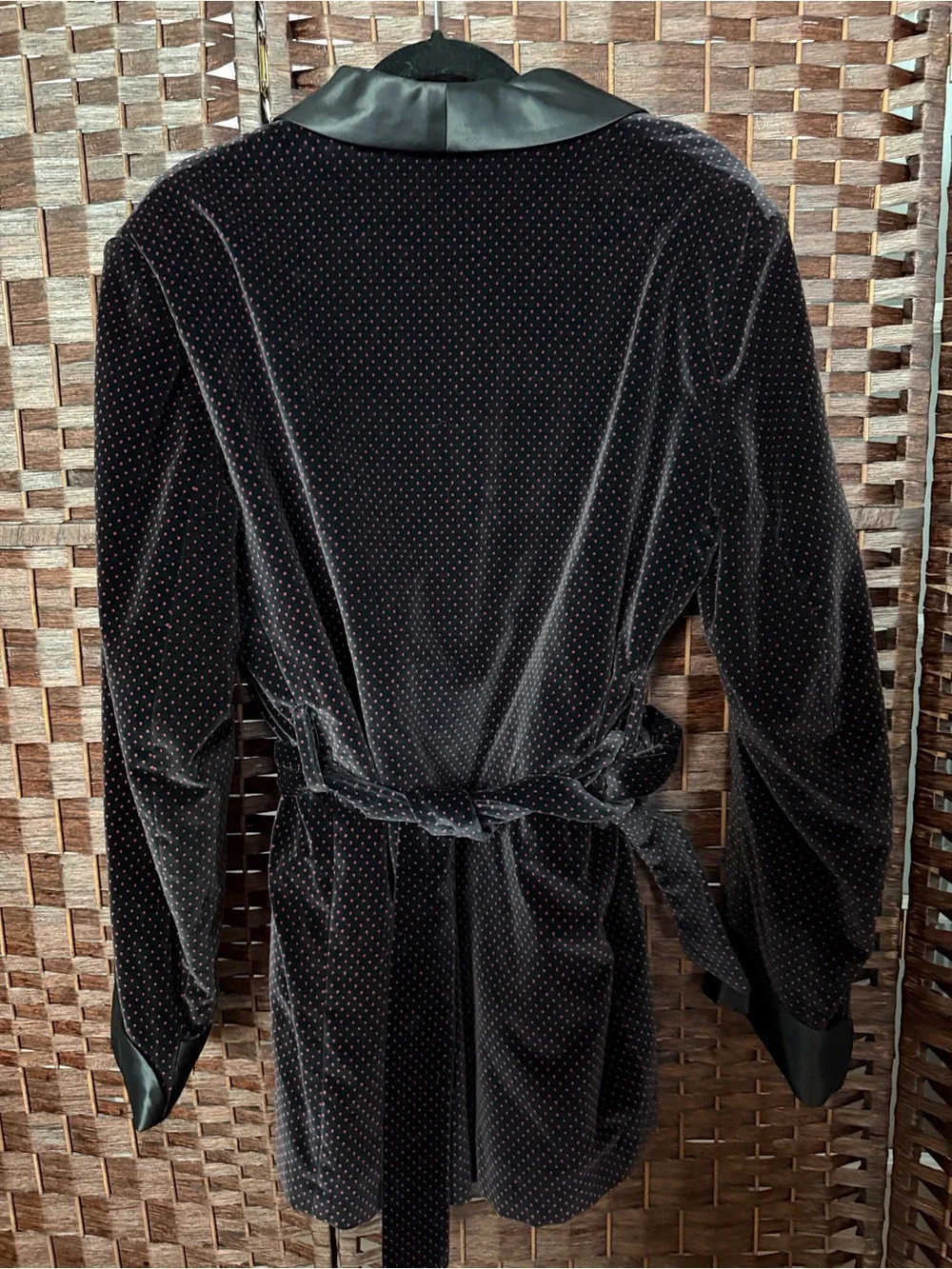 Saks Fifth Avenue Black Velvet Polka Dot Smoking Jacket Satin Collar theater